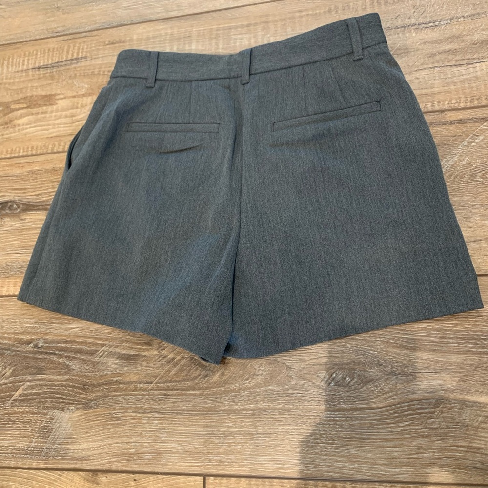 Express Editor High Rise Shorts - Picture 2 of 6